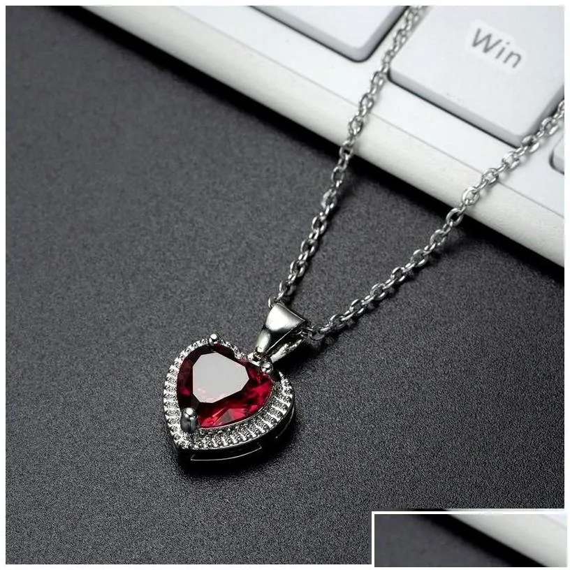 Pendant Necklaces Diamond Heart Necklace Stainelss Steel Chain Women Girls Red Green Crystal Fashion Jewelry Will And_voghion.com