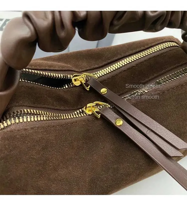Sacs à bandoulière légers en PU pour femmes avec fermeture éclair tendance 2024 Design à plis tendance Bolsas Para MujeresC241103_voghion.com