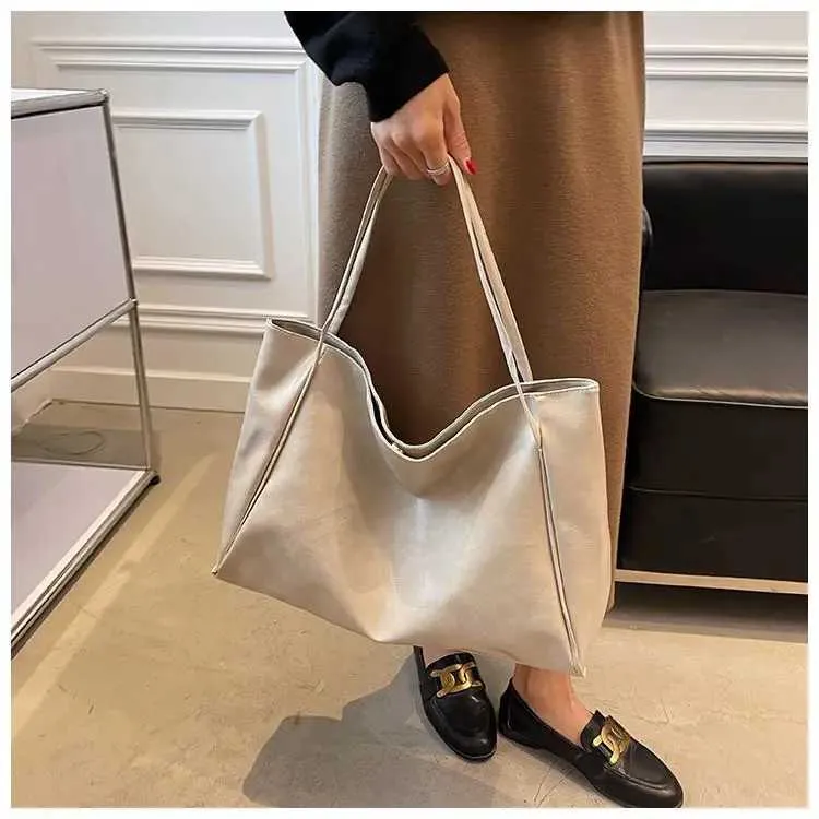 Vintage Red Womens Athletic Casual Fashion Large Capacity Leather Shoulder Bag Shopper Haruku Simple Handbag SacC241106_voghion.com