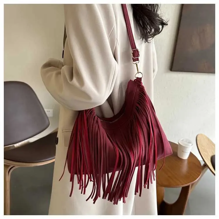 Sacs à bandoulière à pompons vintage pour femmes, grande capacité, sac à bandoulière décontracté à franges pour les voyages en plein air pour dames_voghion.com