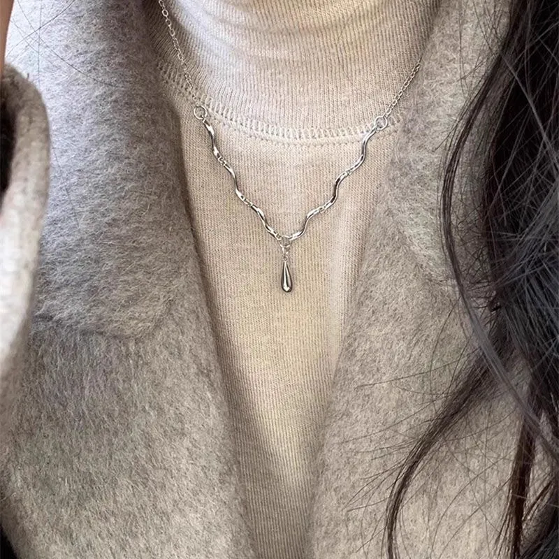 Irregular Water Drop Pendant Necklace For Women Elegant Style_voghion.com