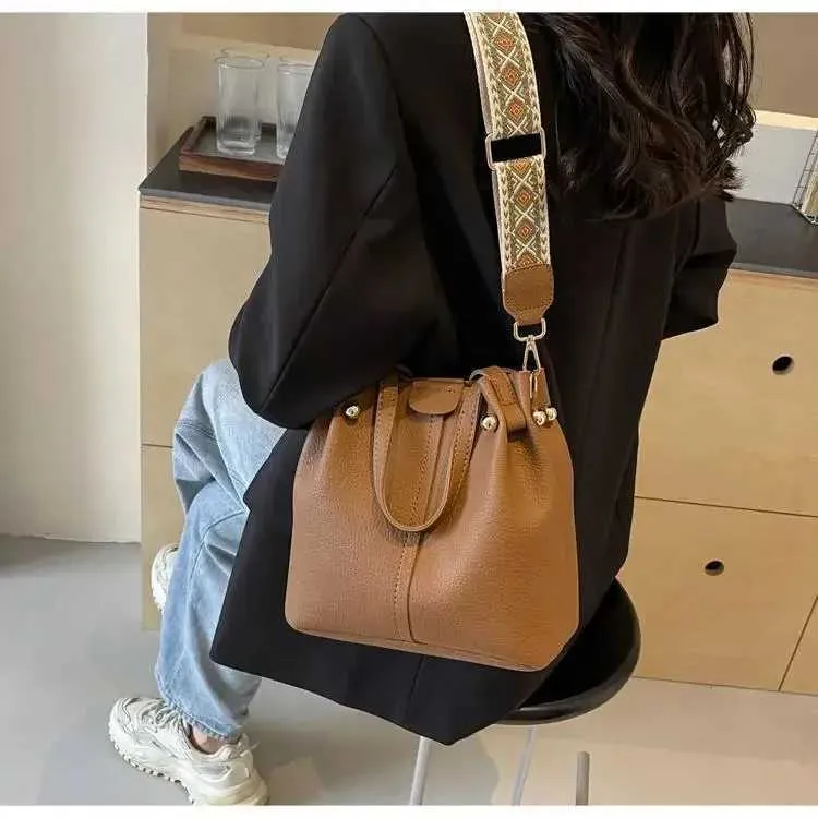 Bag Korean Versatile Bucket Spring And Summer Broadband Shoulder Messenger Bag Womens Handba241128_voghion.com