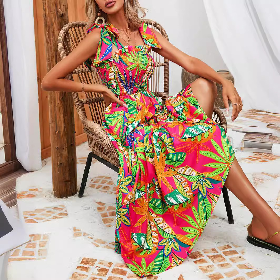 Damenkleid „2024 Summer“ mit Blattmuster und Wickeldesign und Bindeband_voghion.com