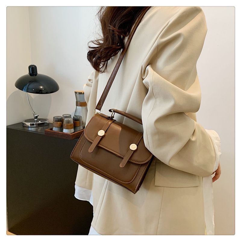 Britische Schulter für Frauen 2024 Neue trendige Studentin Multifunktionaler Rucksack Handheld Reisetasche_voghion.com