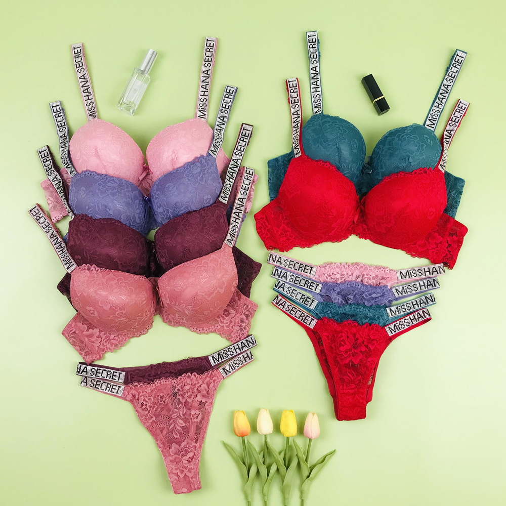 Ensemble de soutien-gorge sexy en dentelle avec strass, soutien-gorge push-up et agrandissement de petite poitrine confortable et réglable pour éviter l'affaissement