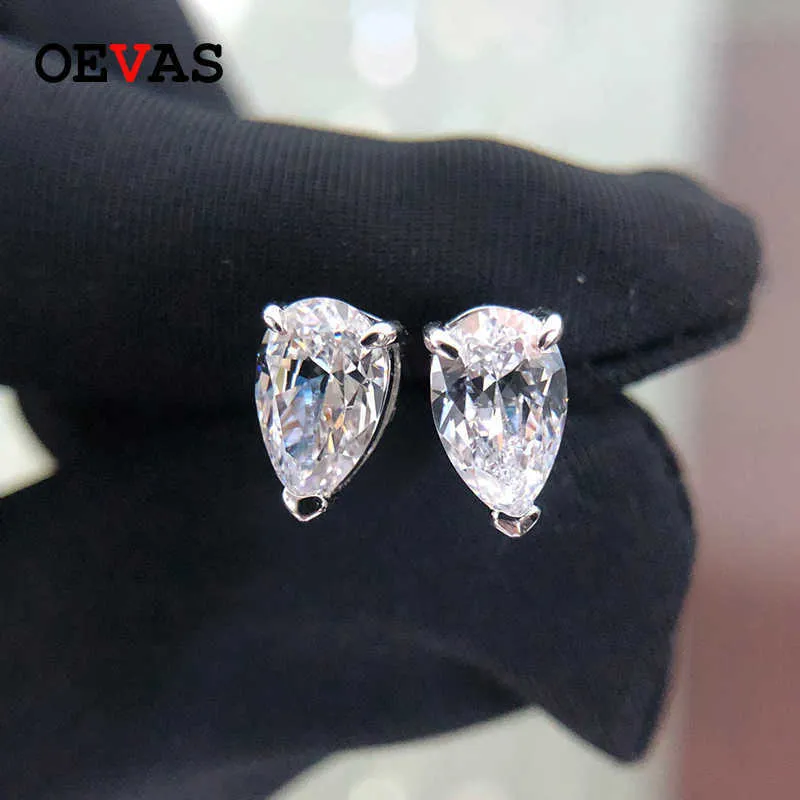 Σκουλαρίκια OEVAS Classic 100% Sterling Sier Pear Created Moissanite Gemstone Studs από λευκόχρυσο, κοσμήματα χονδρικής G0923_voghion.com