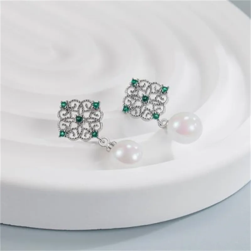 Chic Pearl Drop Earrings With Gold Crystal Accents In Silver_voghion.com