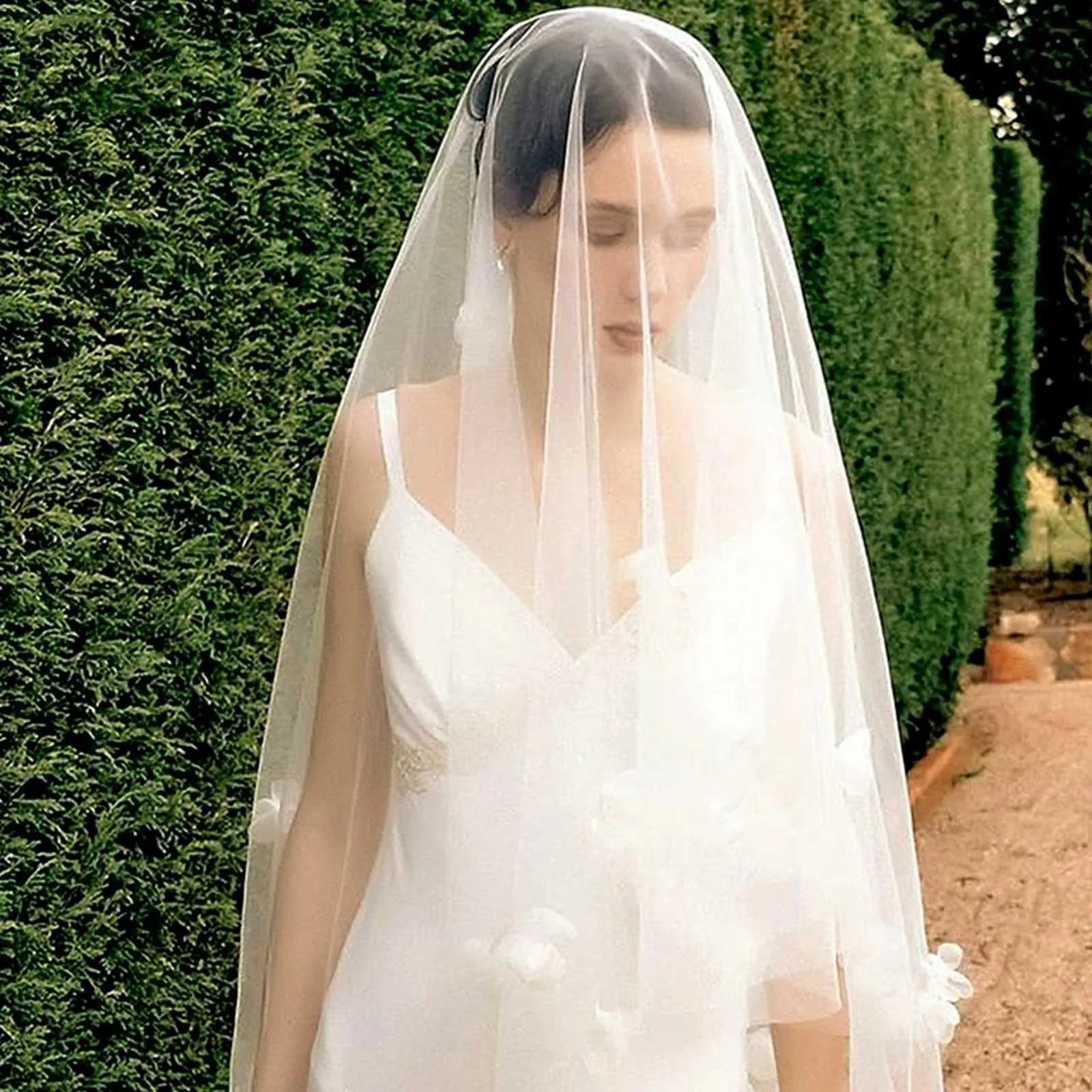 Voile de mariée à 2 niveaux V111, voile floral blush en tissu 3D, fleurs dispersées, illusion de mariée avec couvre-peigne_voghion.com