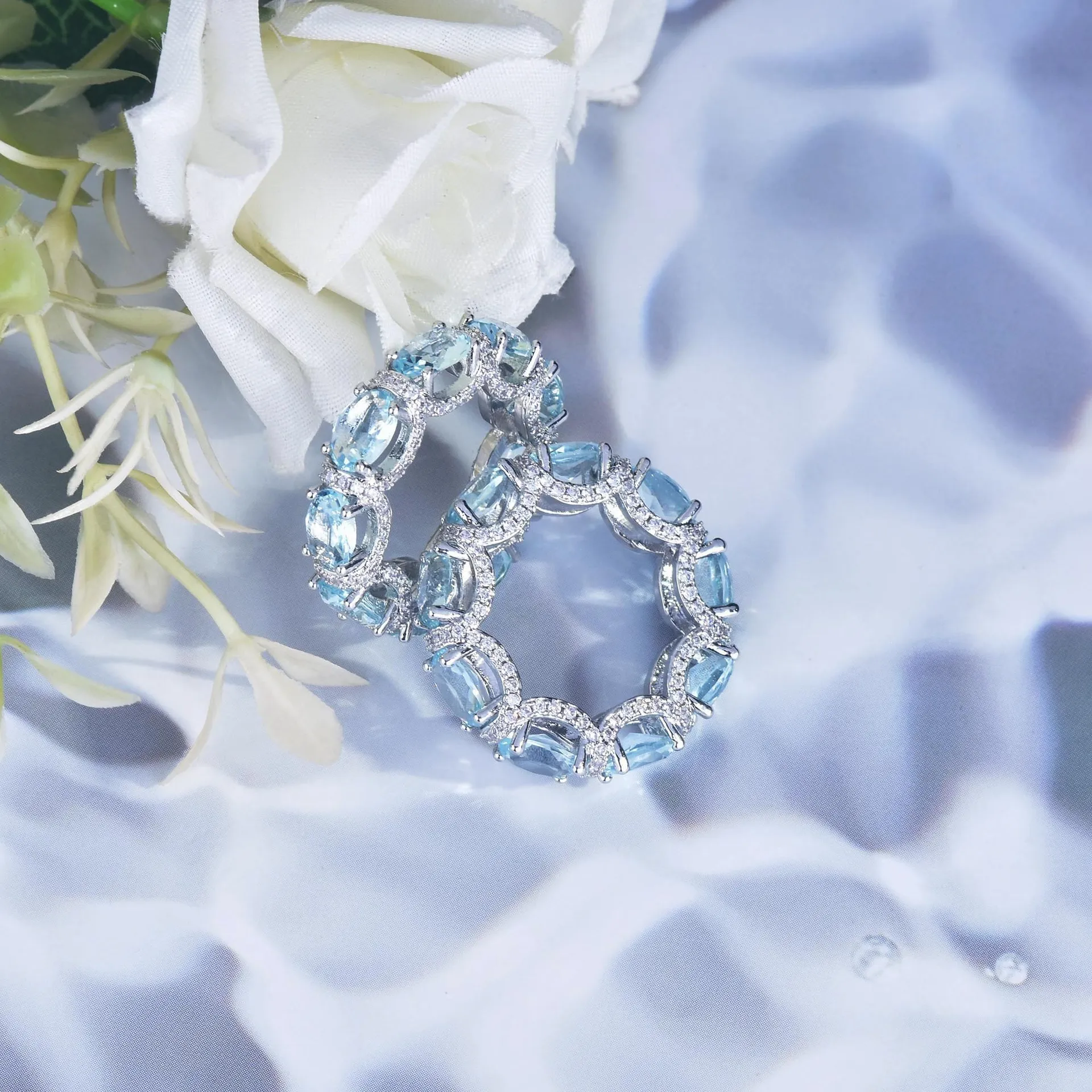 Bracciale charm con cristallo blu mare da donna gioiello regalo_voghion.com