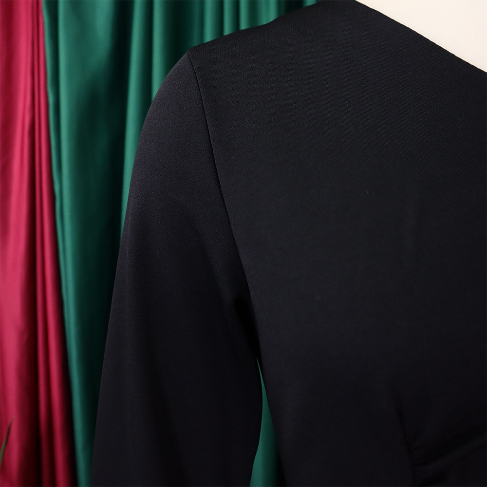 Damenmode OL-Set mat gerüschtem V-Ausschnëtt an Tops an Hosen aus zwee Deeler_voghion.com