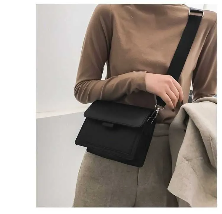 Ladies Messenger Solid Color 2023 New Trendy Wide Shoulder Strap Small Square Bag Retro Casual Simple Crossbody Ba241018_voghion.com