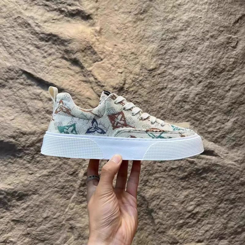 Bedruckte Canvas-Schuhe für Männer mit durchlässigen Student Sports Casual Sneakers_voghion.com