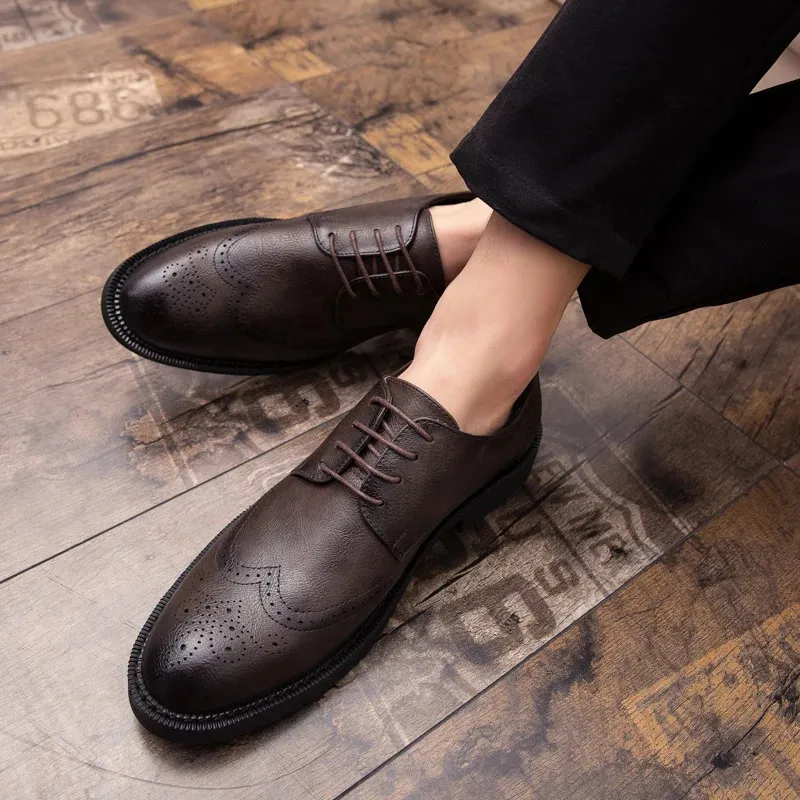 Plus Size 38-47 Brogue Fashion Oxford Dress Shoes Male Well-dressed Gentleman Handcrafted Footwear For Modern Men_voghion.com