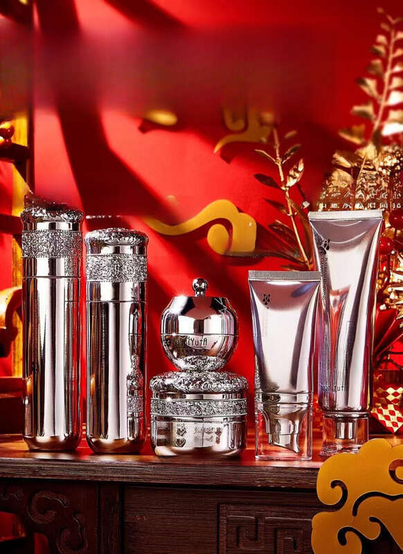 Cilt Bakım Seti 6'lı Set Temizleyici Serum Losyon Göz Kremi Yüz Kremi Fondöten Erkekler İçin_voghion.com