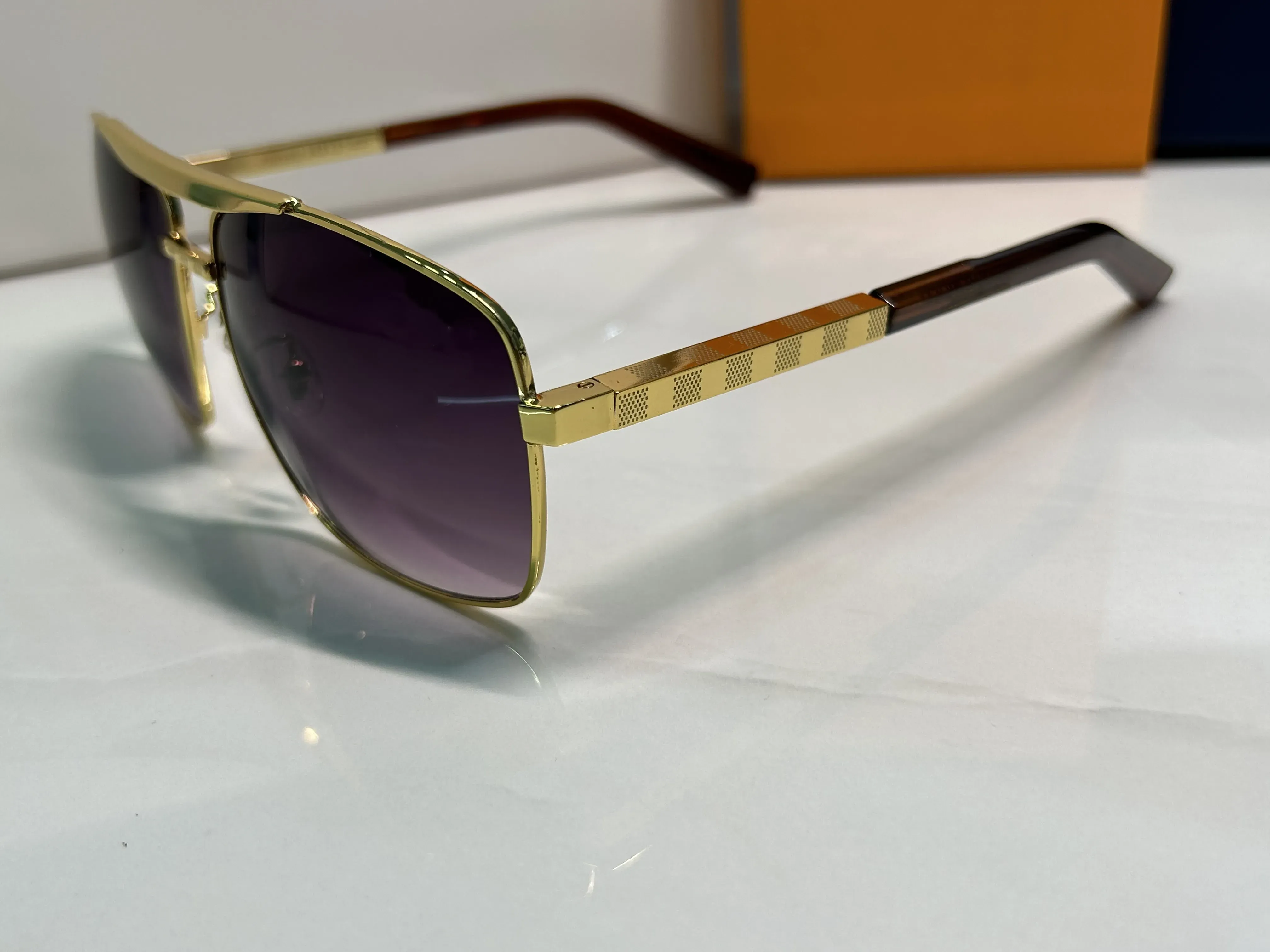 2024fashion designer men classic attitude 0259 metal square frame popular retro avantgarde outdoor uv 400 protection_voghion.com