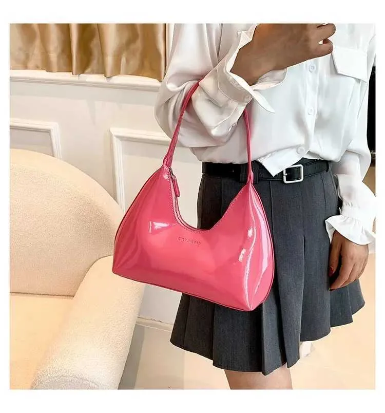 Trendy Designer Solid Schëllertaschen fir Fraen Handtaschen a Portemonnaien 2024 Nei Moud Lackleder Ënneraarm Damen_voghion.com