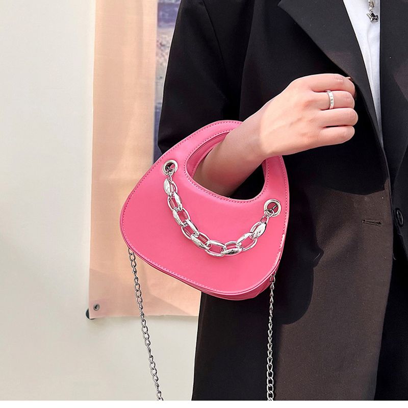 Kleine Nischendesign-Handtasche für Damen 2022, neue trendige Modekette, Unterarm, vielseitige Ins-Umhängetasche mit_voghion.com