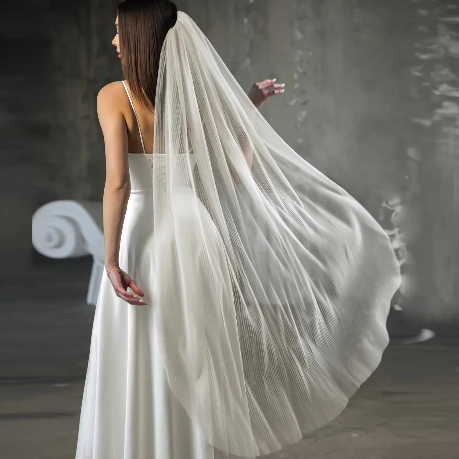 Bijoux de cheveux voiles de mariée romantiques 1 niveau voile en Organza transparent rigide avec peigne bord coupé accessoires de mariée de mariage_voghion.com