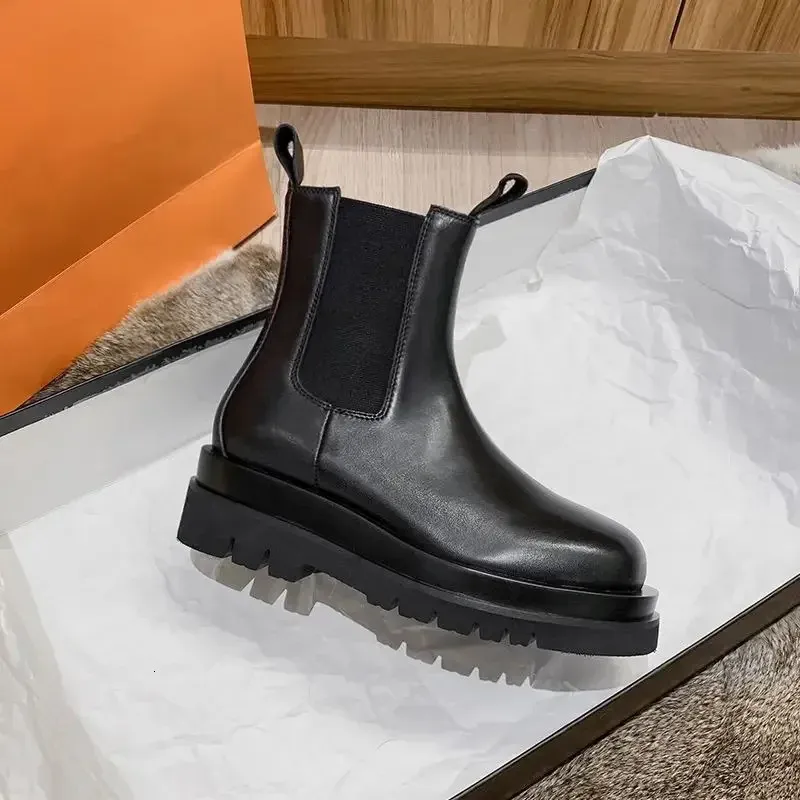 Platform Chunky Boots Winter Vrouw Schattige Koreaanse In Damesschoenen Herfst Echt Leer Zwart Kawaii Laarsjes_voghion.com