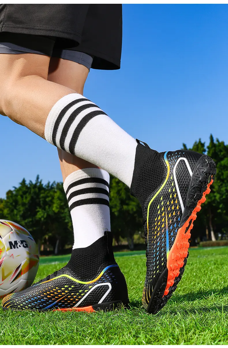 Scarpe da calcio a collo alto con tacchetti per terreni duri e sintetici_voghion.com