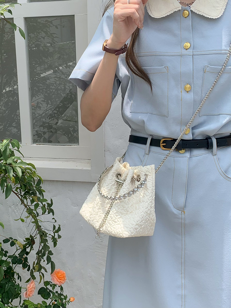 Koreanische Version der Schulter-Umhängetasche Kette, süße und modische 2024 neue Eimer Tasche, ins, Nische tragbare Trend_voghion.com