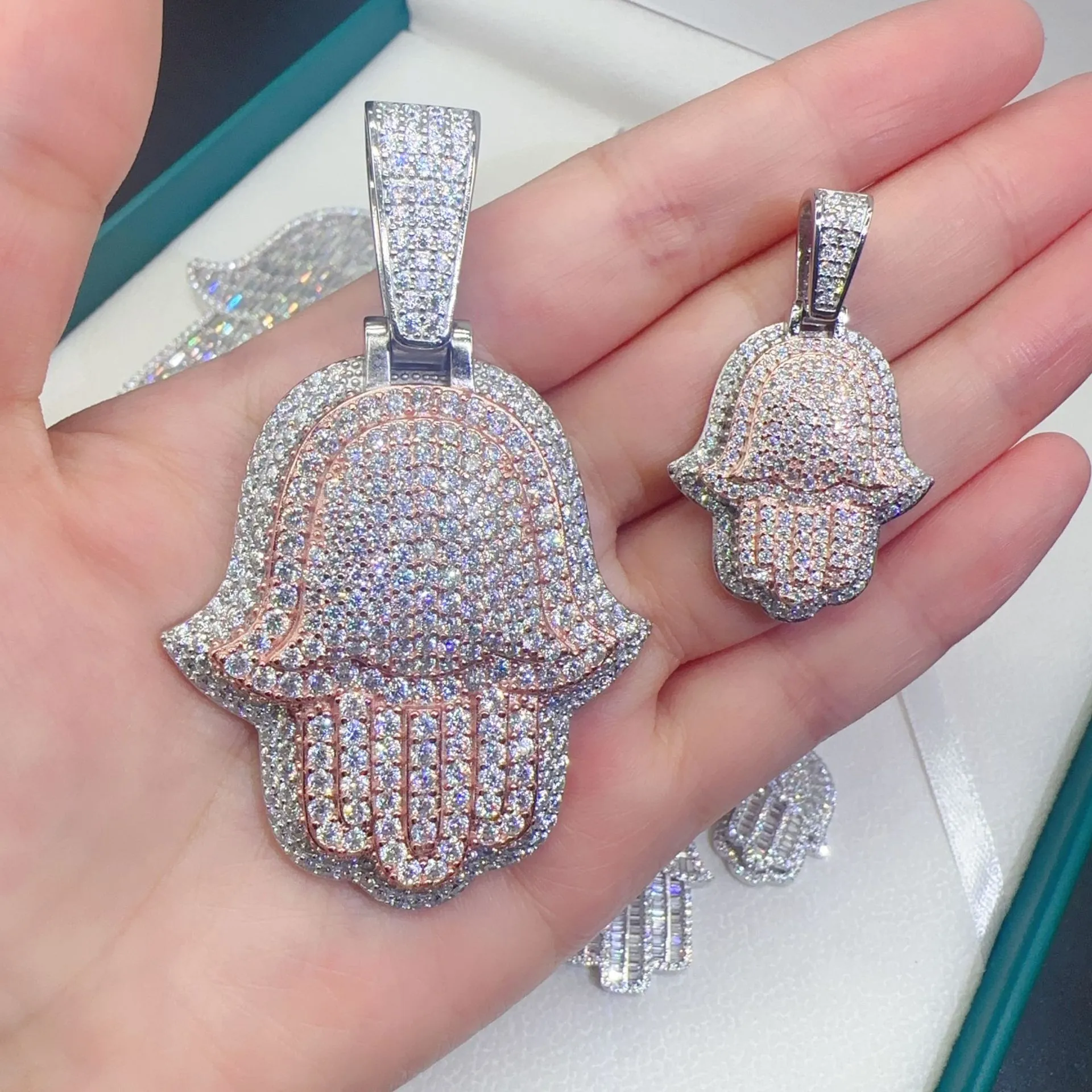 Joias de hip hop Srling Sier VVS Moissani Iced Out Hamsa Pingente de mão para homens Pass Dias Tesr com GRA_voghion.com