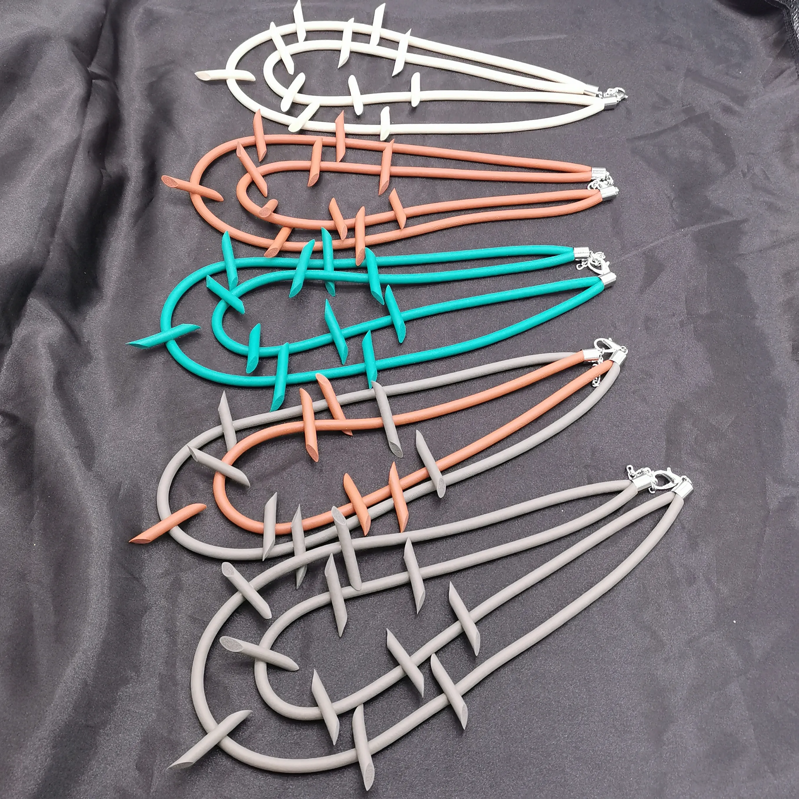 Catene Collana in gomma fatta a mano per le donne Boho Ciondoli Gotico Semplice catena Choker Moda coreana Gioielli fai da te a strati_voghion.com