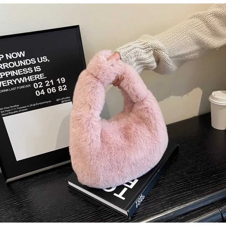 Portafoglio da donna con manico corto Fi Cluh carino Wen Fur Small Half Mo caldo peluche borsa da polso Y241106_voghion.com