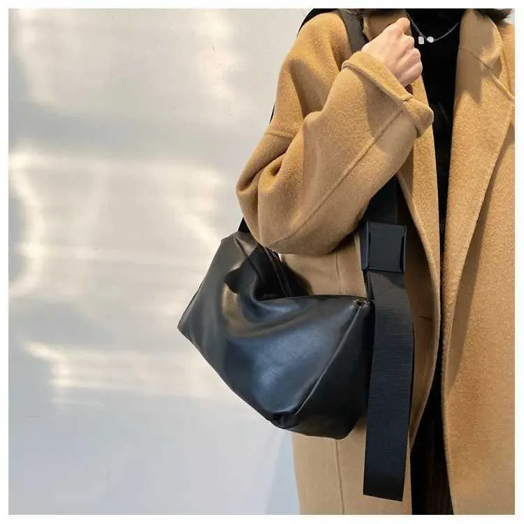 Retro Women's Messenger Bag Large Capacity Pu Leather Shoulder Bag_voghion.com
