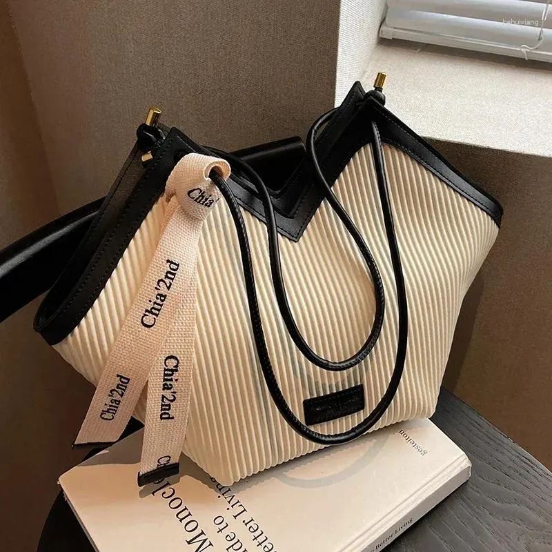 Evening Bags Large Capacity Bag For Women 2024 Summer High-Grade Express Work Shoulder Class Tote Handbag_voghion.com
