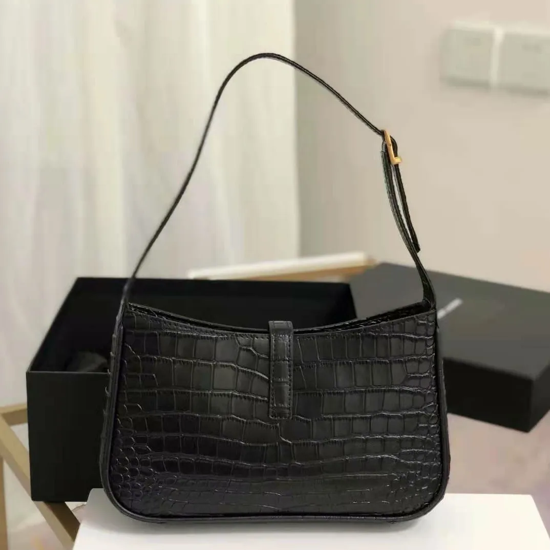 Borse Hobo firmate, borse in coccodrillo: borsa a tracolla in pelle di vitello con chiusura in bronzo, borsa da sera nera_voghion.com