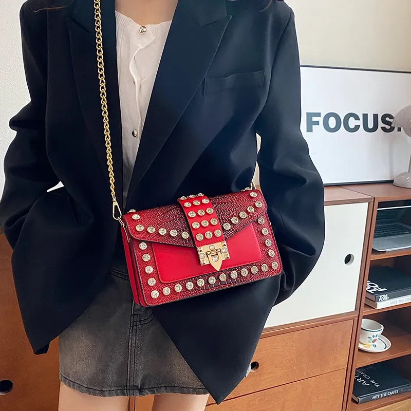 2023 Top-Marke Schulter für Frauen Hohe Qualität PU Unterarm Nette Geldbörsen und Handtaschen Designer Lock Menger_voghion.com