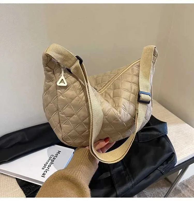 Sac à bandoulière rétro en nylon pour femmes, sac à main décontracté et étanche pour sans-abri, literie pour femmes, grande capacité, Y241123_voghion.com