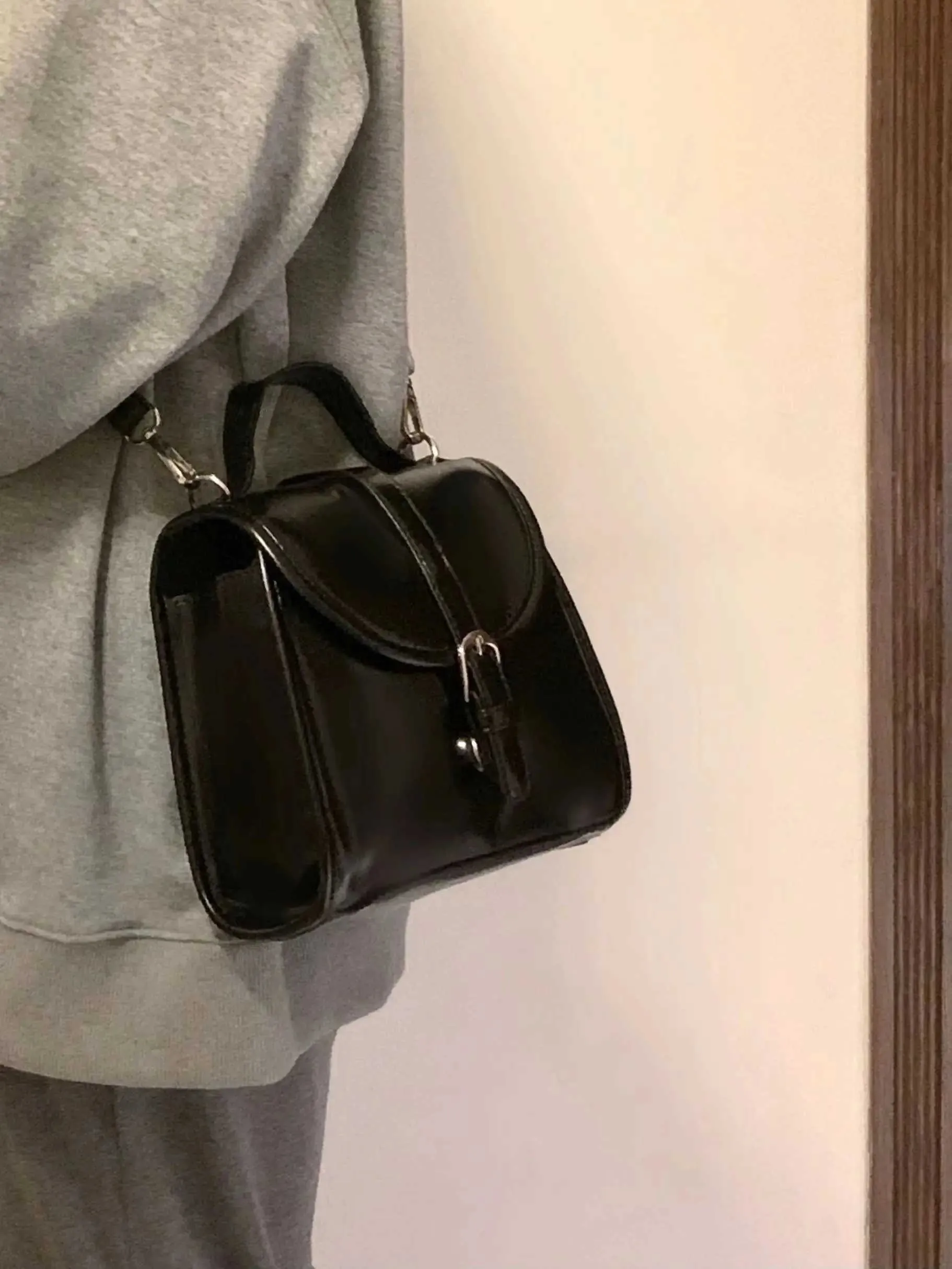 Black PU Crossbody 2023 New Womens Classic Simple Adjustable Strap Single Shoulder Bag Casual Versatile Handba241214_voghion.com
