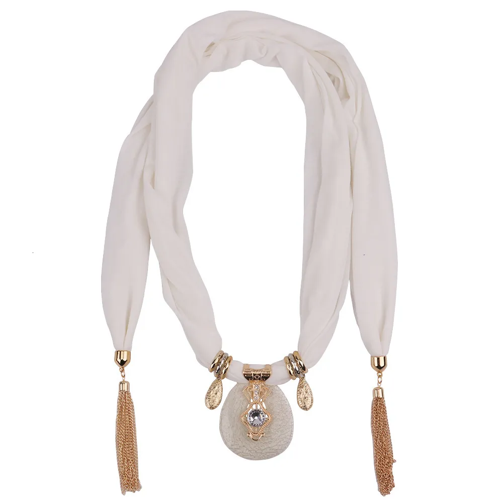 Large Horse Resin Jewelry Necklace Yiwu Pendant Solid Color Tassel Scarf_voghion.com