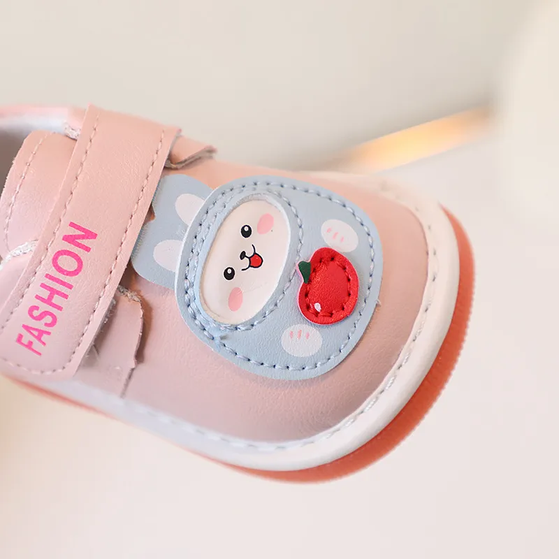 2025 Neonato Casual Squeaky Toddler Soft Bottom Primi Passi Cutefeet Bambini Sneakers Coniglio Cartone Animato Bambini_voghion.com