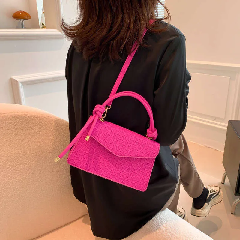 Crossbody Shoulder Handbag With Diamond Lattice Quilted Pattern_voghion.com