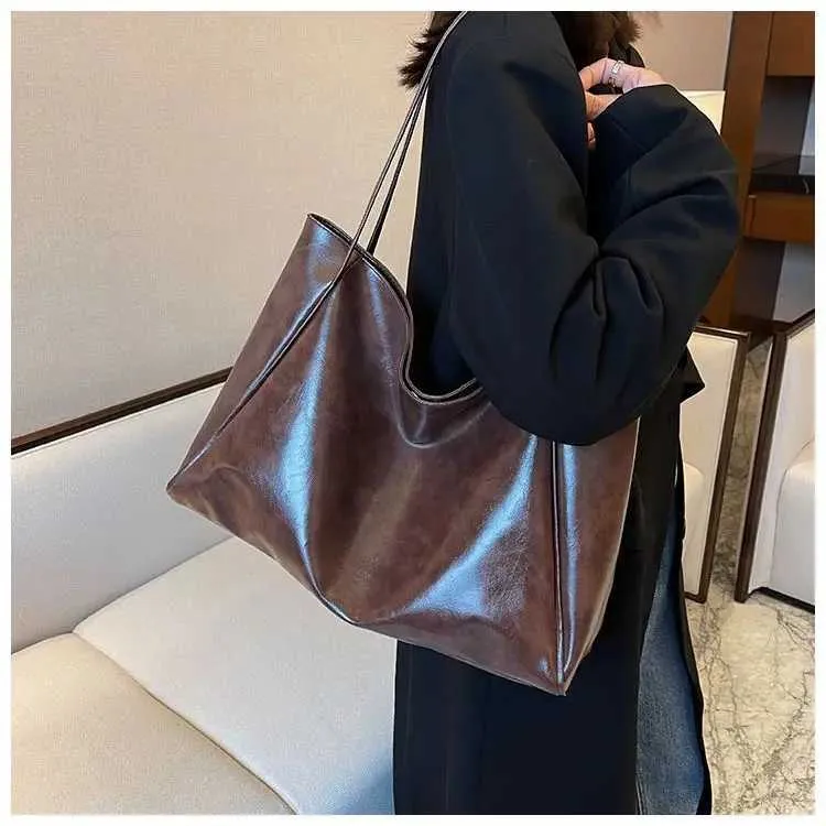 Vintage Red Womens Athletic Casual Fashion Large Capacity Leather Shoulder Bag Shopper Haruku Simple Handbag SacC241106_voghion.com