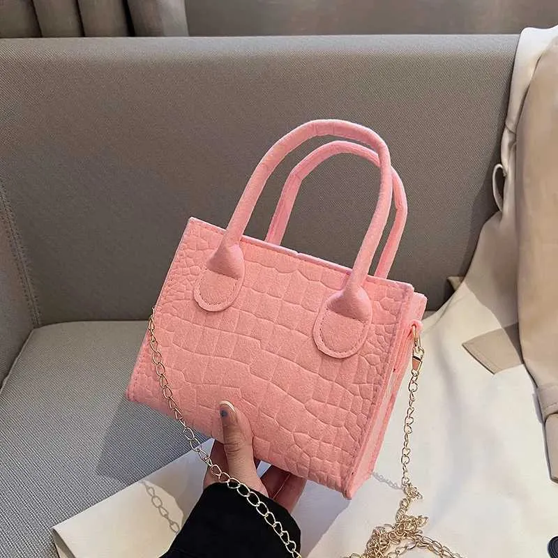 Damen Filz kleng véiereckeg populär Steenmodesch Textur Mini Kette Handtasche 2024 nei Damen Schëller Messenger Tasche Y241123_voghion.com