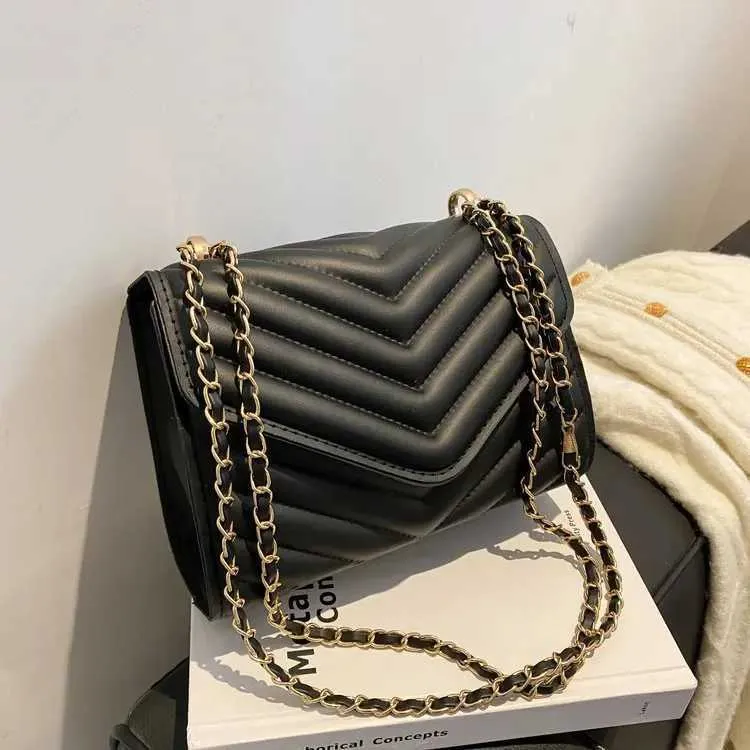 Retro Style Women's Small Crossbody Bag And Shoulder Bag Set_voghion.com