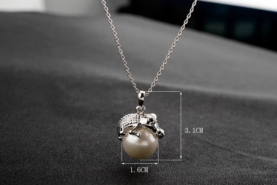 Chains Top Quality Italina Brand Exquisite Mosaic White Pearl Crocodile Pendant Clavicle Chain Necklace For Women_voghion.com