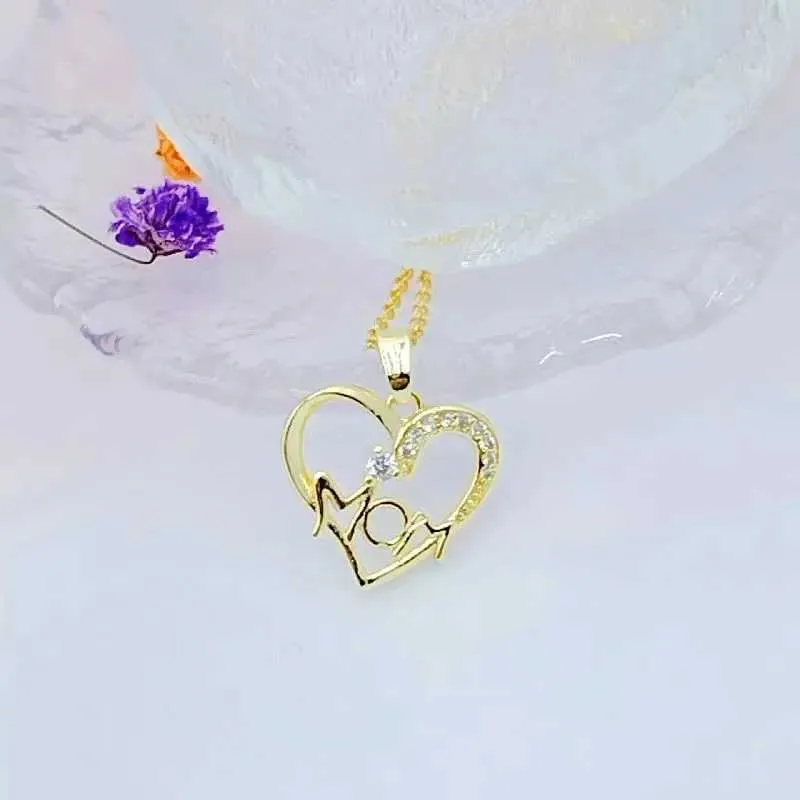 Colar com pingente de coração mom elegante presente para mãe_voghion.com