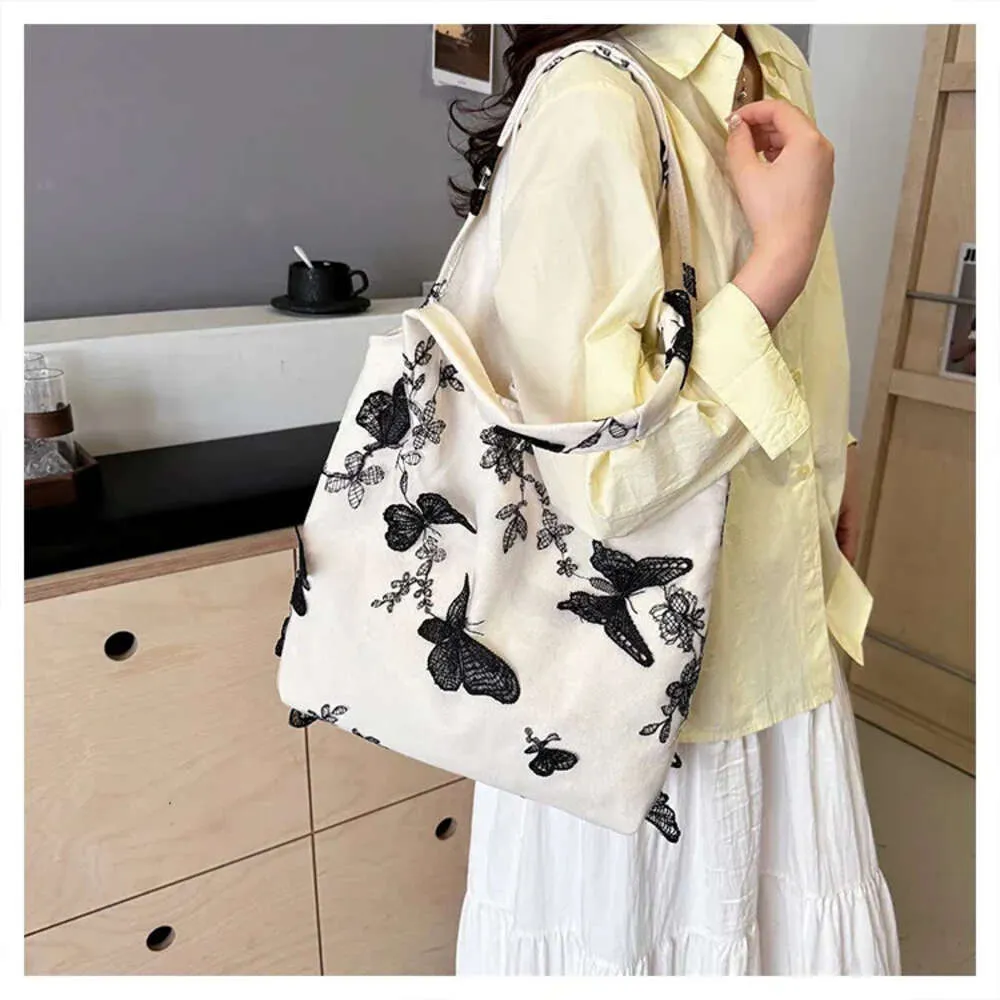 Summer Women's Shoulder Bag With Butterfly And Flower Canvas Design_voghion.com