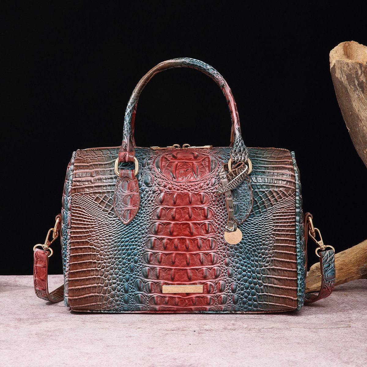 travel retro women's bag Brahman crocodile pattern_voghion.com