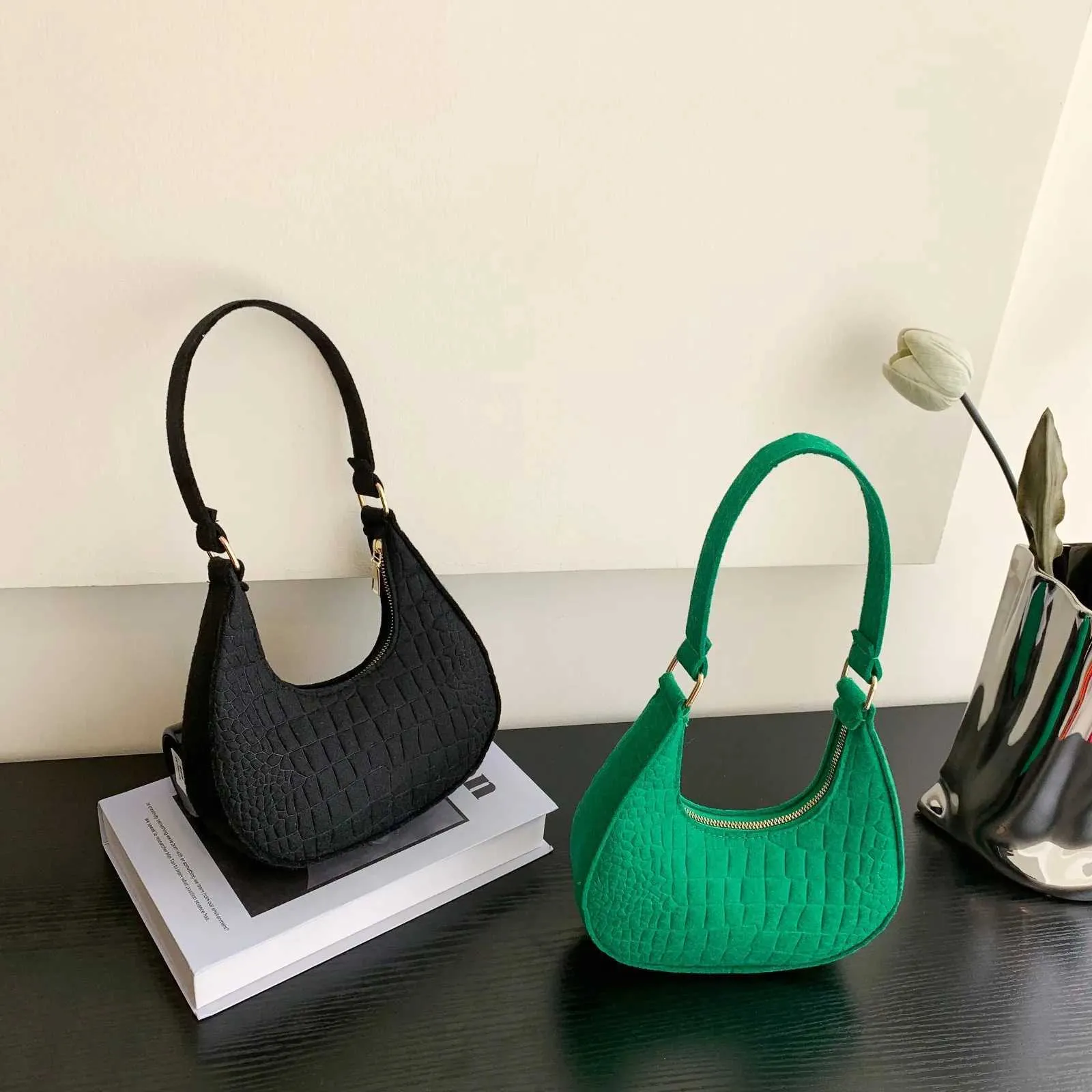 Wen Felt handbag Fi Subliary Designer Exquisite Shoder Bag for women Y241026_voghion.com