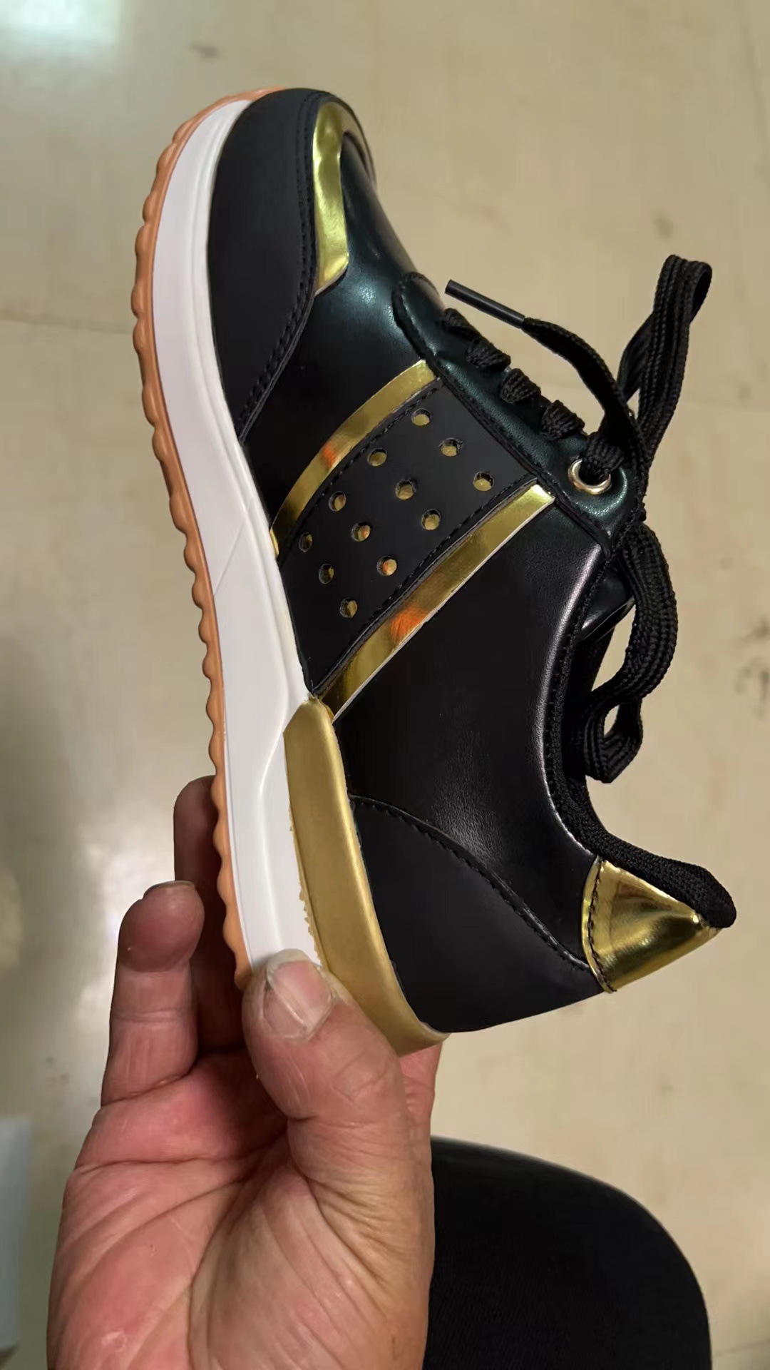 Sports shoes women's large size thick bottom color matching  casual low top sports shoes in stock_voghion.com