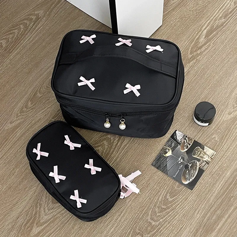 X Simple Bow Noir Maquillage Portable Sac de Rangement à Fermeture Éclair Crayon Organisateur Cosmétique Voyage Trousse de Toilette Sac à Main Cadeau_voghion.com