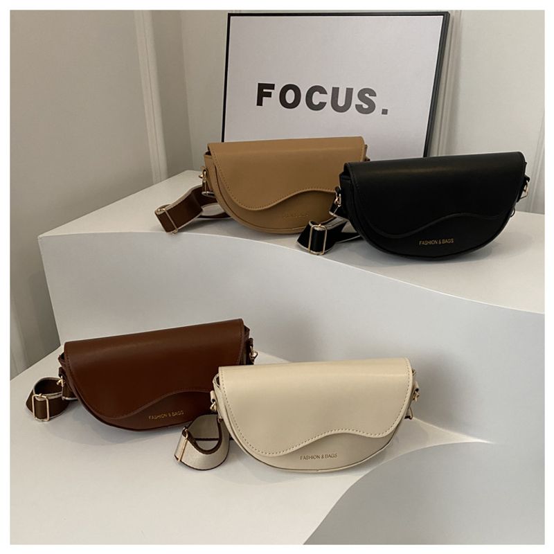 Doku ve Mod 2024 Lässig Einfarbig Neue Frühjahr Abdeckung Breiter Riemen PU Einzelner Schulter Crossbody Sattel_voghion.com