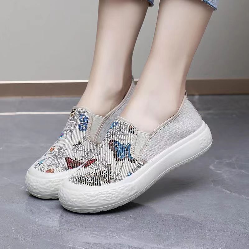 2024 spring new women's round head slip-on canvas women breathable soft sole student lazy single shoes_voghion.com