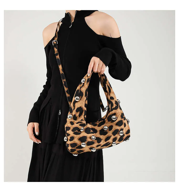 Leopard Print Shoulder Bag And Crossbody Bag For Women Stylish_voghion.com